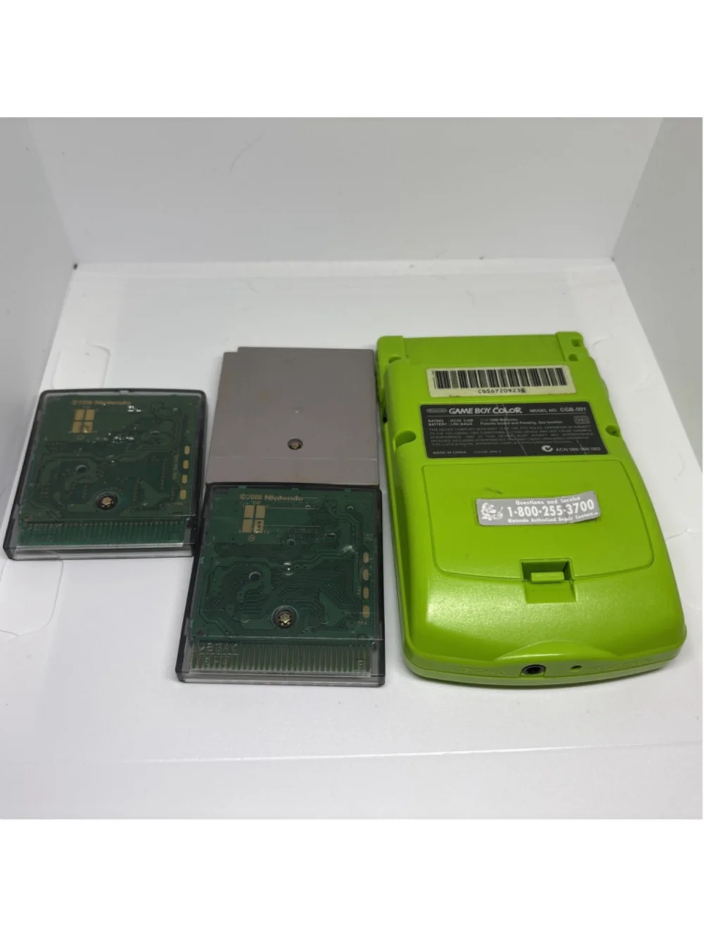 Game Boy Color - Kiwi Lime Green With 3 Games. Everything Is Tested/ Plays fine